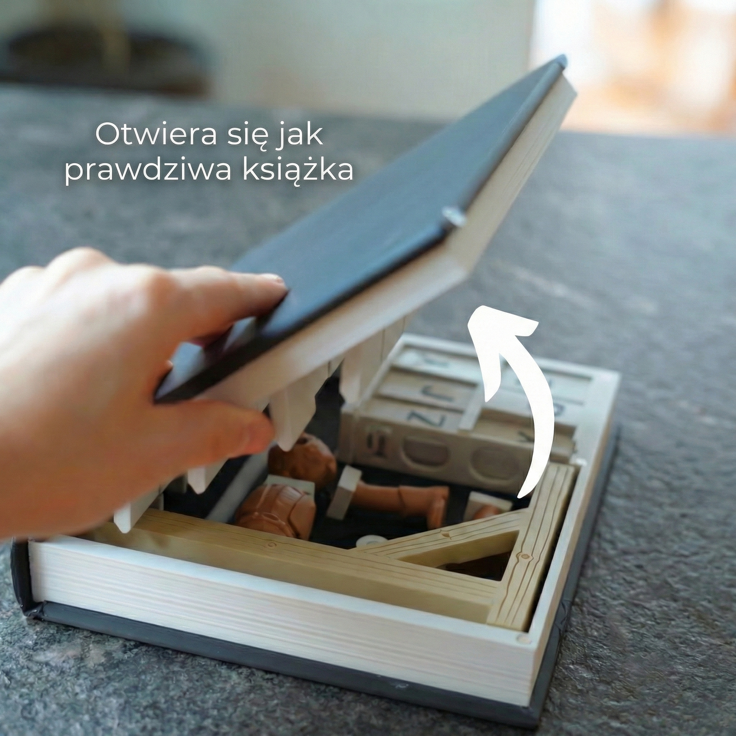 Gra planszowa w formie książki PLANSZI